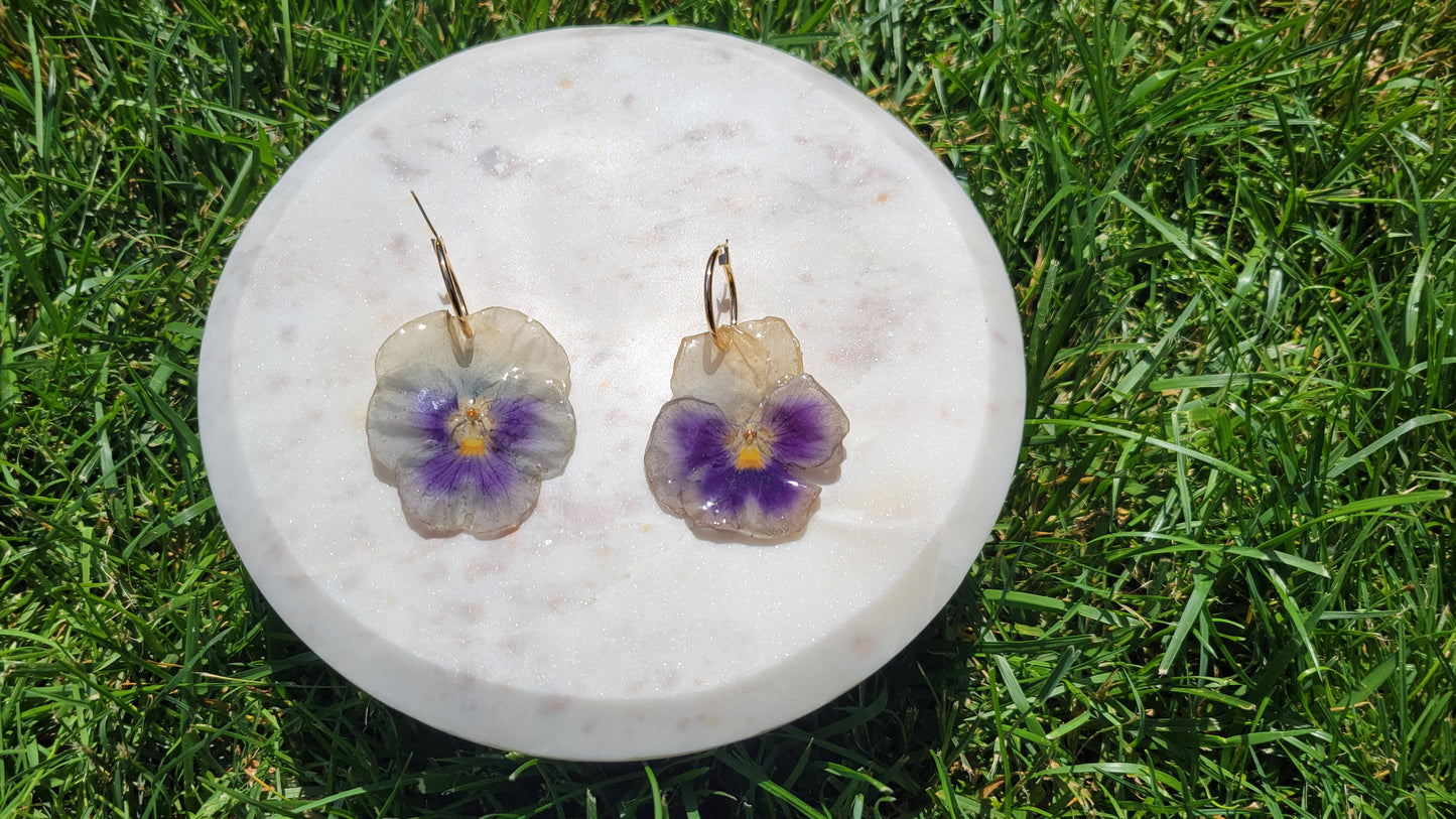 Pansy Hoop Huggies